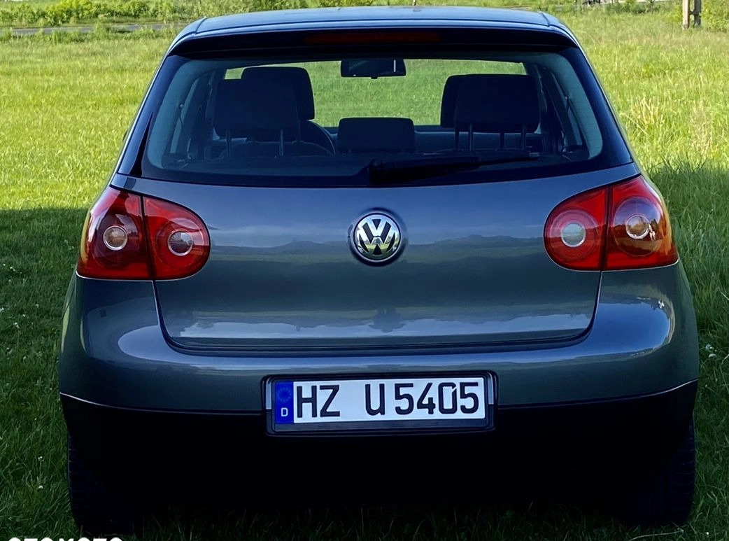 Volkswagen Golf cena 12600 przebieg: 193000, rok produkcji 2004 z Gostynin małe 562